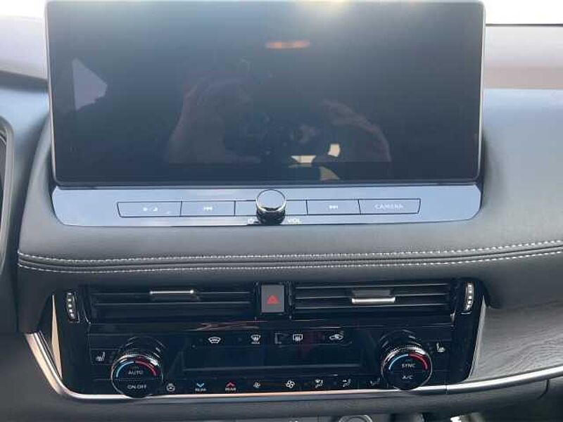 Nissan X-Trail Tekna 1.5 VC-T HUD Navi Memory Sitze 360 Kamera LED ACC El. Heckklappe