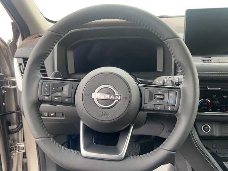 Nissan X-Trail Tekna 163 PS Automatik HUD Navi Memory Sitze 360 Kamera LED ACC El. Heckklappe